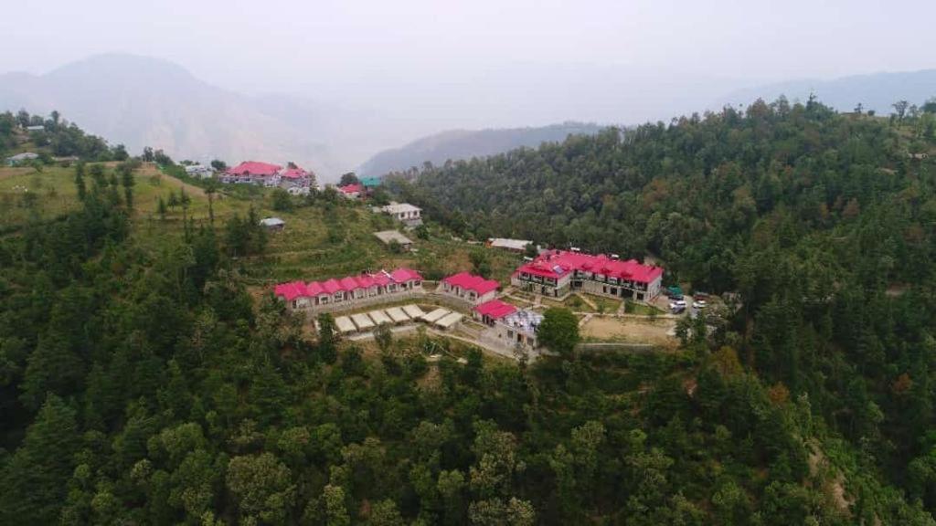 Vue Magique Resort Chail Bagian luar foto